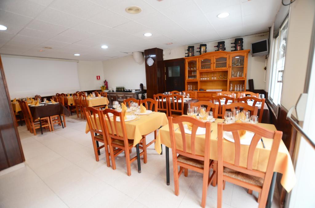 Hostal Los Manos Blanes Exterior photo